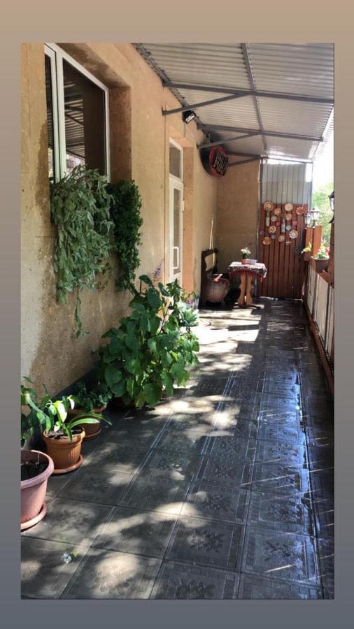 Lind Guest House B&B Giumri Zewnętrze zdjęcie