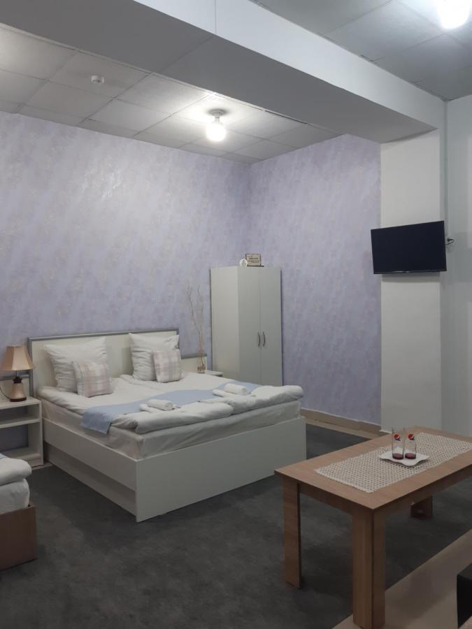 Lind Guest House B&B Giumri Zewnętrze zdjęcie