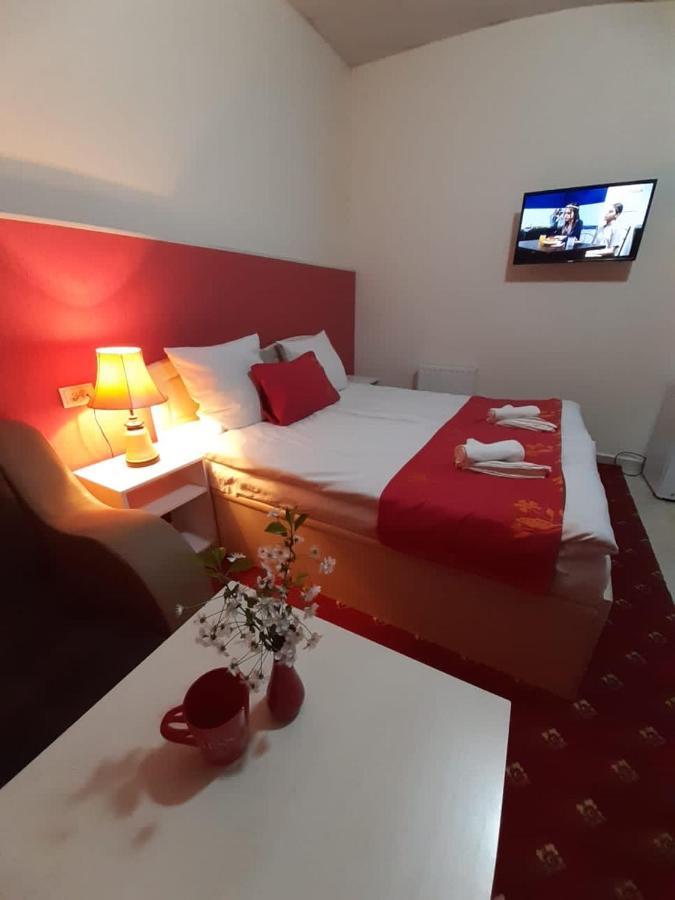 Lind Guest House B&B Giumri Zewnętrze zdjęcie