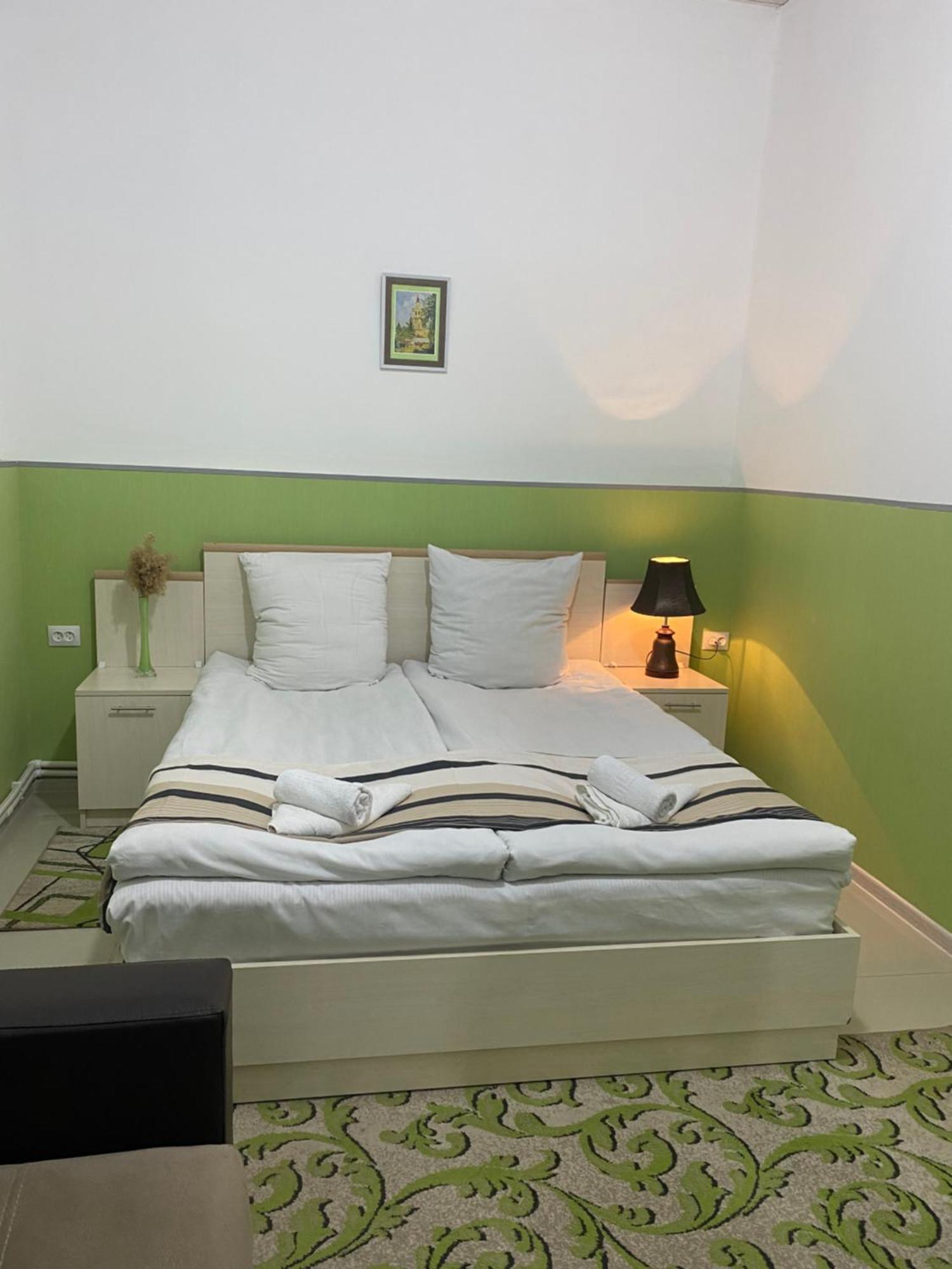 Lind Guest House B&B Giumri Zewnętrze zdjęcie